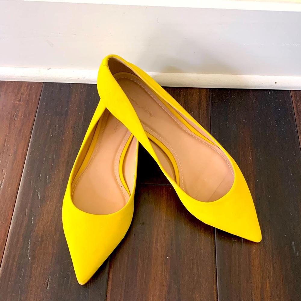 Massimo Matteo yellow pointed shoes